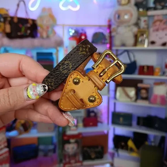 Louis Vuitton Brown Monogram Vachetta Leather Theda Bracelet - Picture 2 of 8